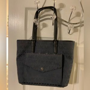 Michael Kors Signature Tote Bag
